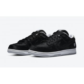 Shoes Low top trainers Nike SB Dunk Low Medicom Black/White/Black