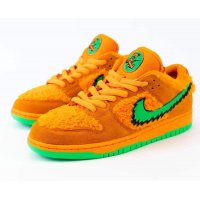 Shoes Low top trainers Nike SB Dunk Low x Grateful Dead Orange Bright Ceramic/Green Spark