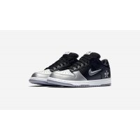 Shoes Low top trainers Nike SB Dunk Low x Supreme Silver-Black Metallic Silver/Metallic Silver-Black