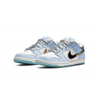 Shoes Low top trainers Nike Sb Dunk Low x Sean Cliver White/Psychic Blue/Metallic Gold