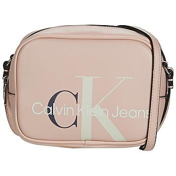 Bags Women Shoulder bags Calvin Klein Jeans SCULPTED MONO CAMERA BAG Pink